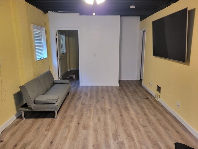 Building Photo - 3495 Tulip Dr