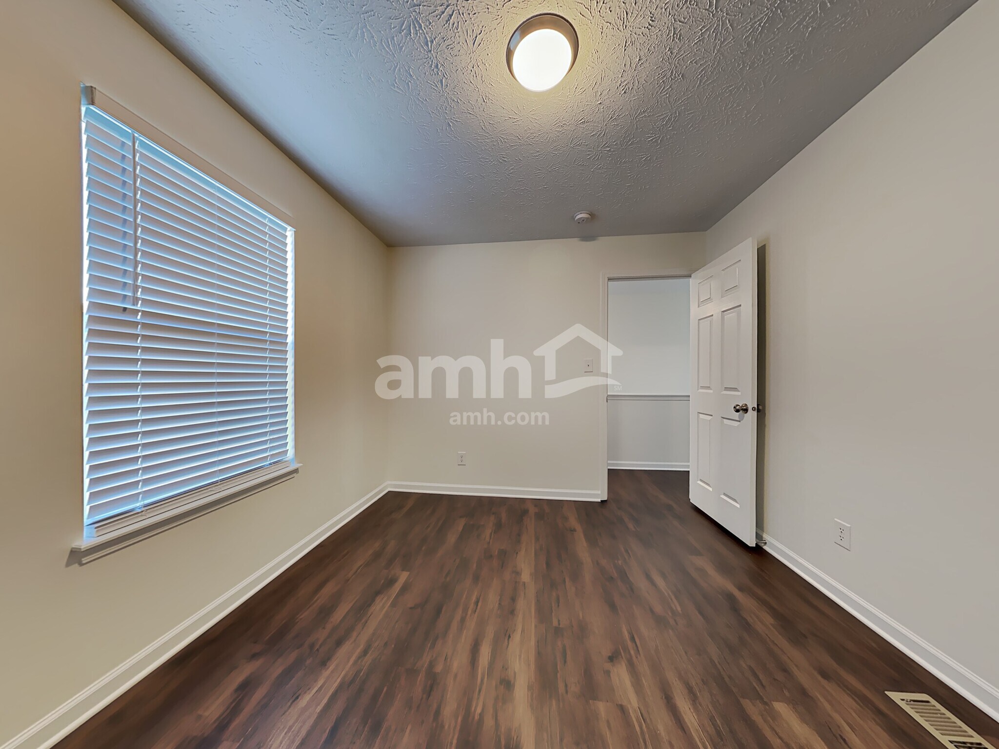 Building Photo - 13139 N Elster Way