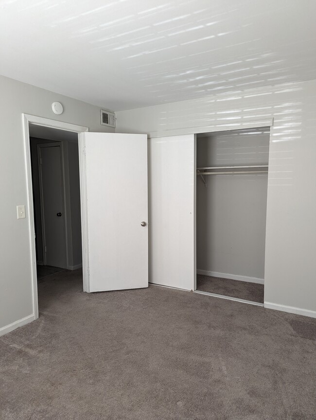 Building Photo - 723 Whitcomb St