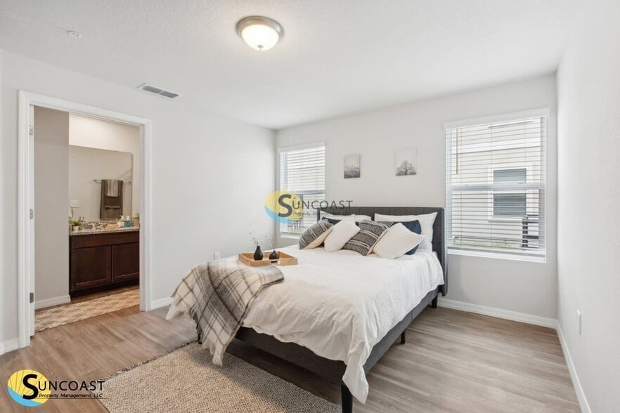 Building Photo - 7632 Mailes Ct