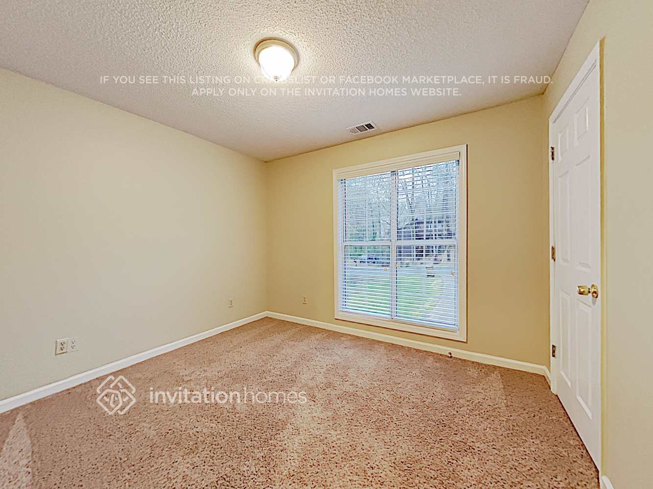 Building Photo - 2875 Winchester Dr