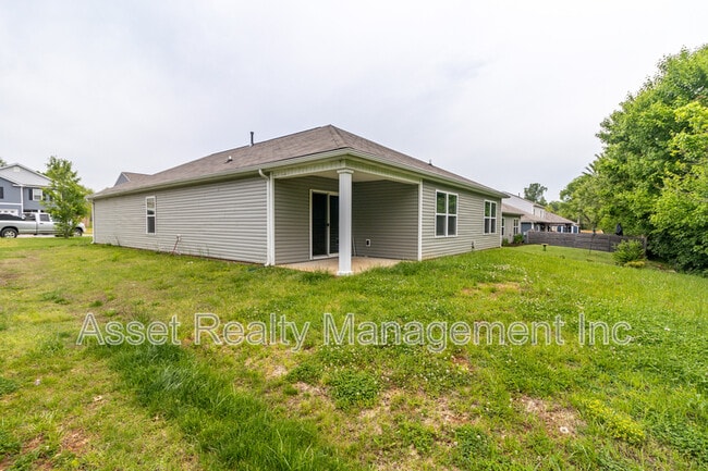 Building Photo - 1614 River Poppy Road