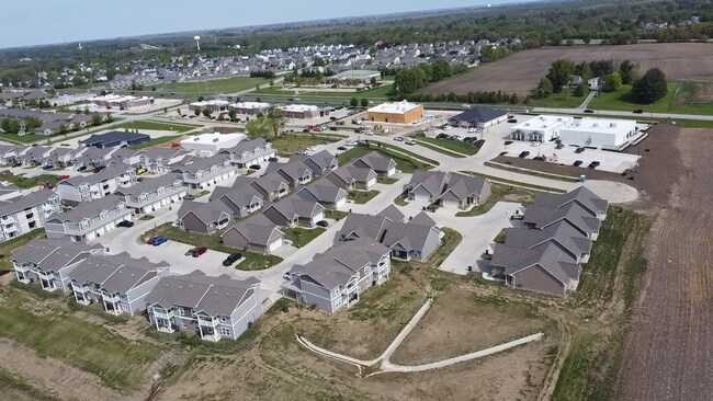 Building Photo - ??FIRST MONTH'S RENT HALF OFF! 3br/3ba/1 car garage