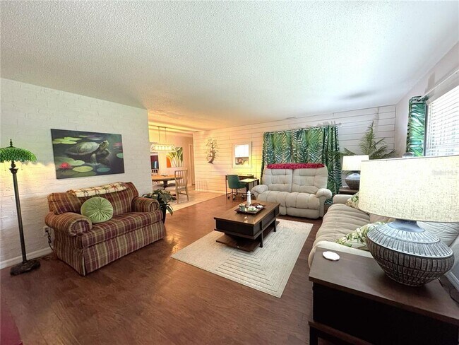 Building Photo - 205 S Ebb Way