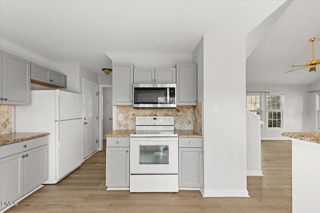 Building Photo - 102 Mint Hill Dr