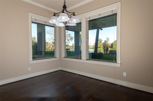 Building Photo - 25702 Golden Bell Dr