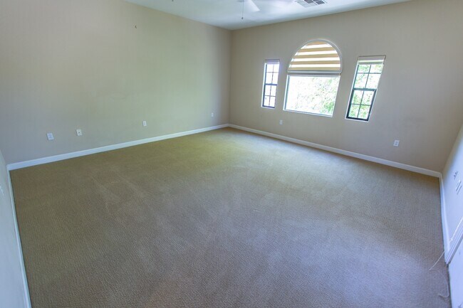 Building Photo - 4700 S Fulton Ranch Blvd