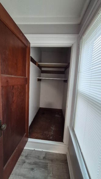 Building Photo - 2028 Revere Ave