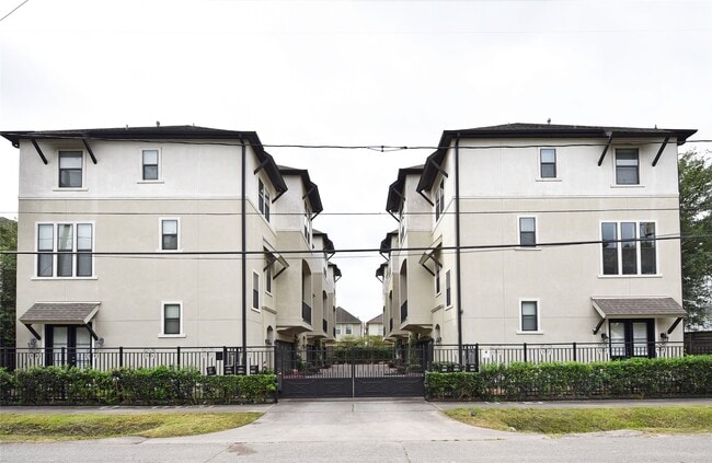 Building Photo - 5813a Kiam St