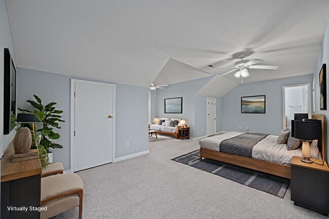 Building Photo - 200 Bridlewood Dr