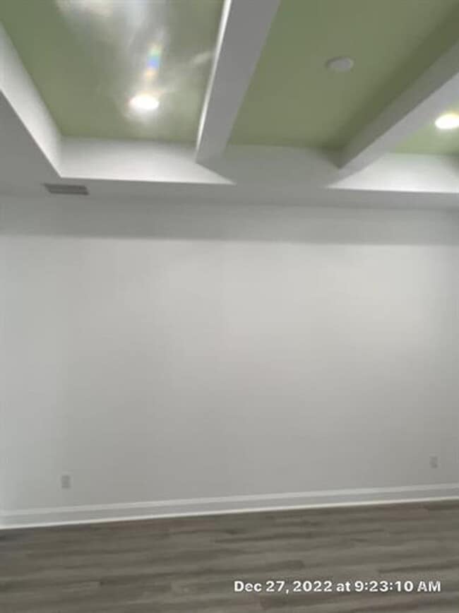 Building Photo - 1696 Shoreside Dr