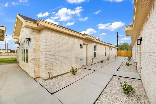 Building Photo - 1316 N McColl Rd