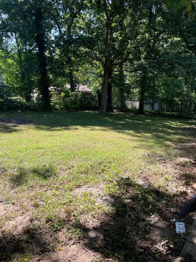 Building Photo - 529 Aspen Dr