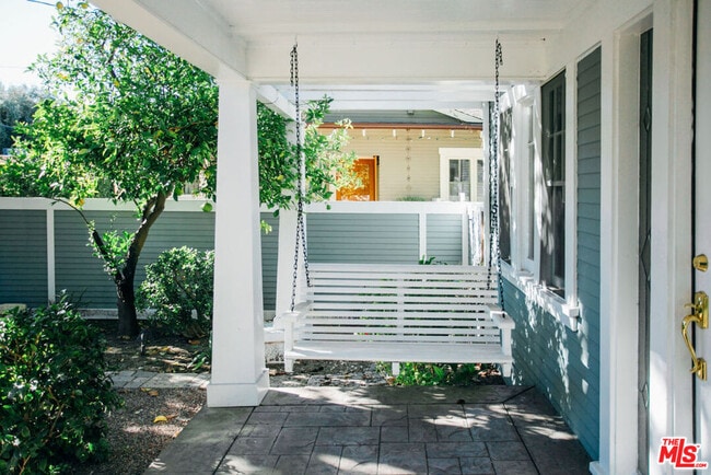 Building Photo - 13239 Addison St