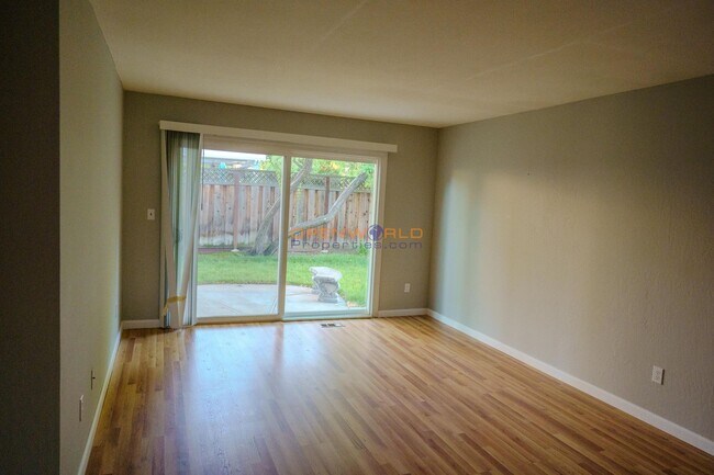 Building Photo - Spacious 4BR Single-Story Home w/ Garage i...