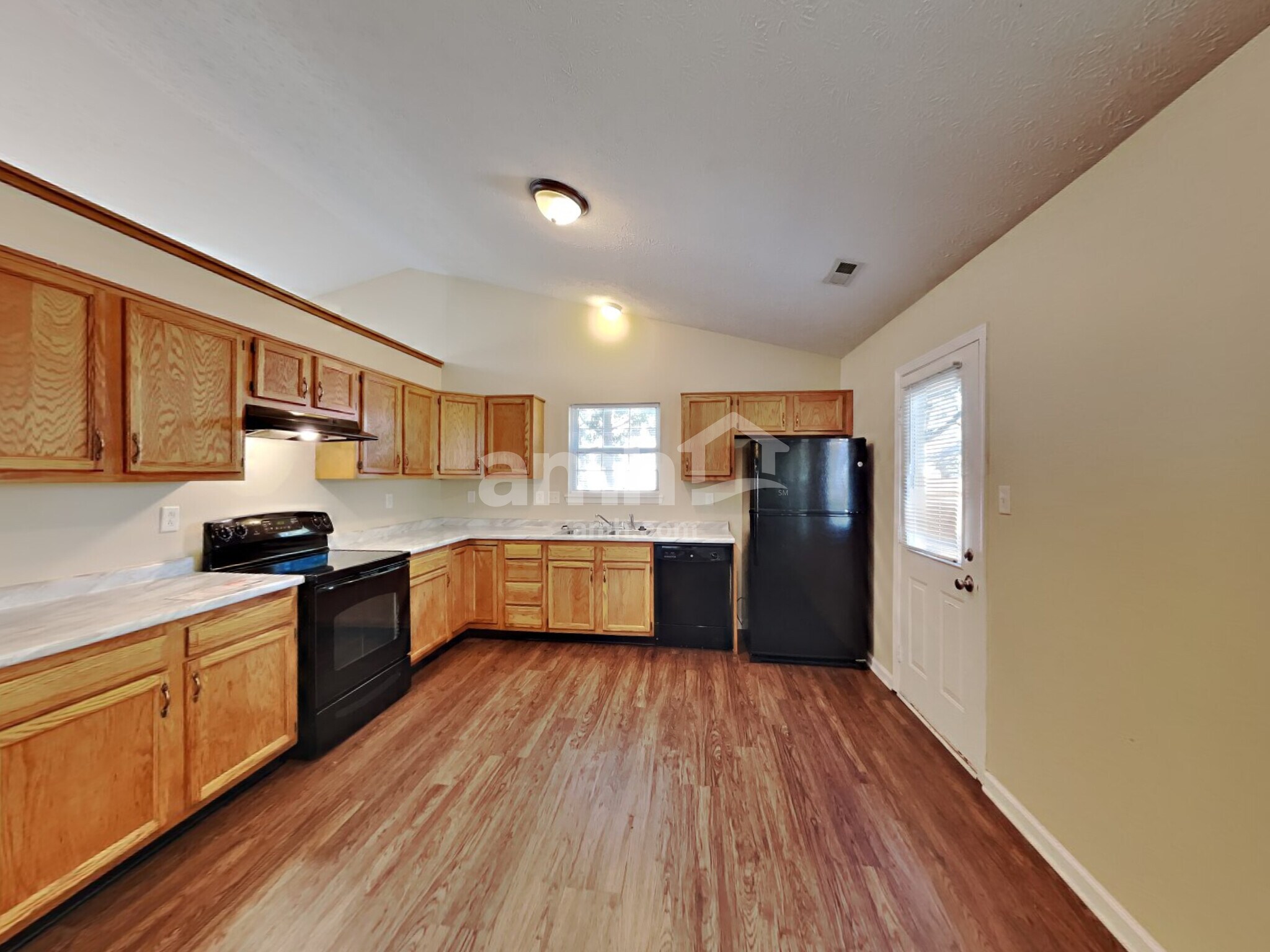 Building Photo - 8420 Brook Pointe Ct