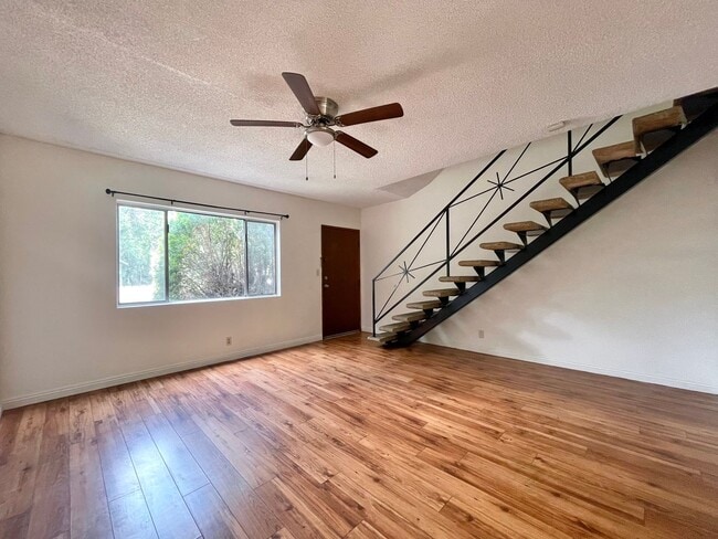 Building Photo - 315 E Avenue 31