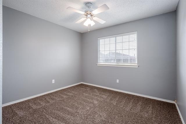 Building Photo - 918 Azalia Dr