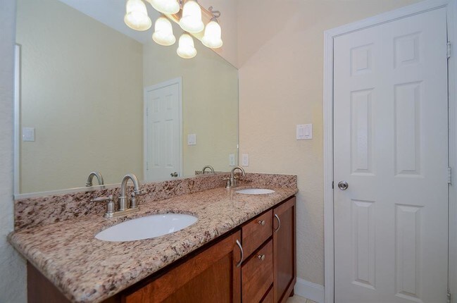 Building Photo - 1493 Silverado Dr
