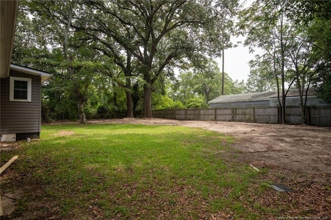 Building Photo - 216 W Cir Ct.