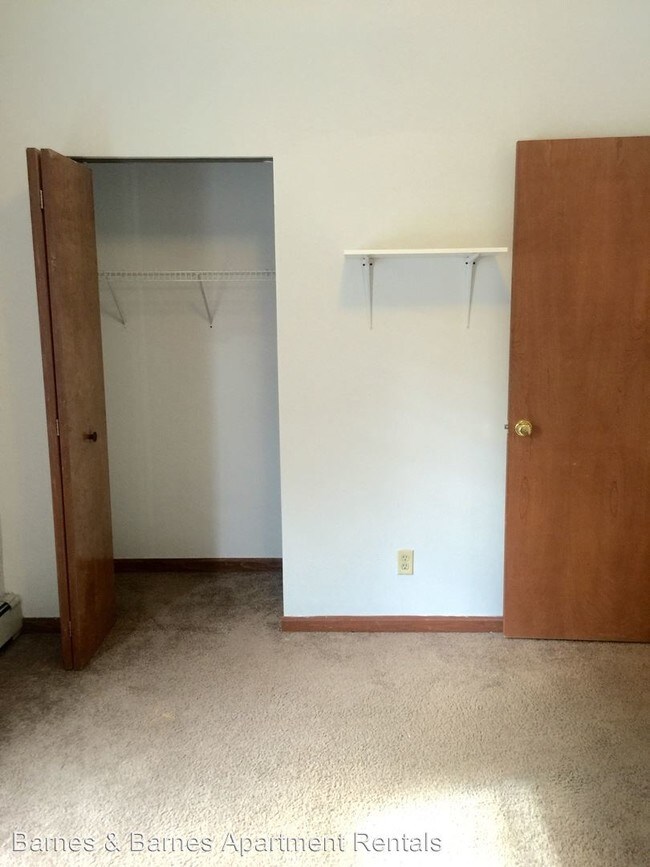 Building Photo - 512 W Cross St