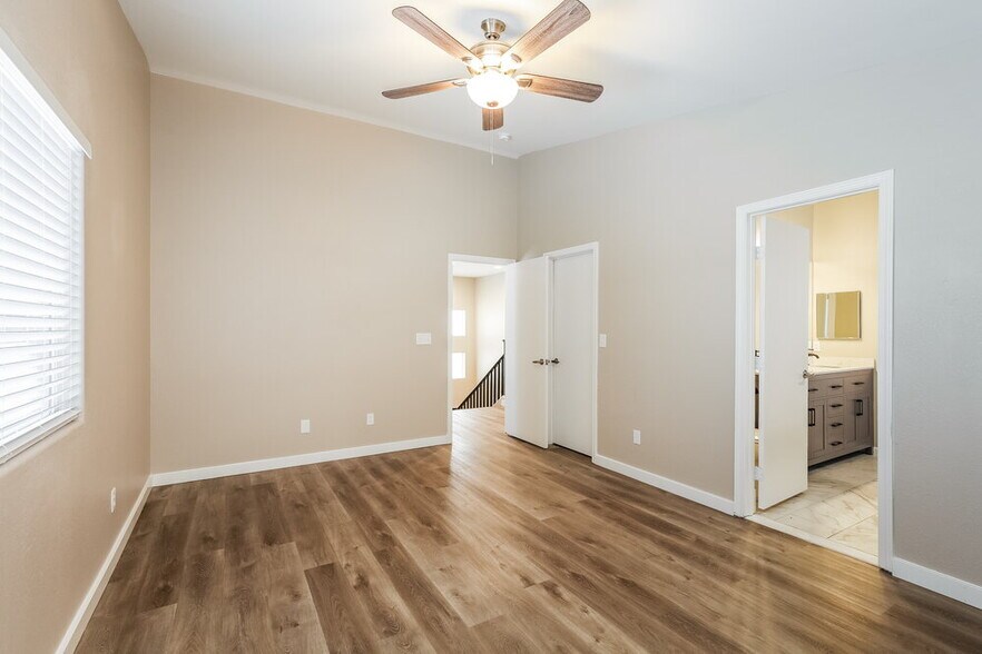 Building Photo - 6721 Maple Mesa St