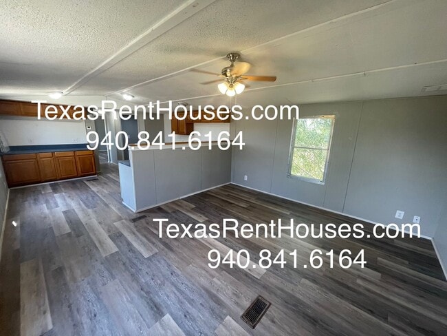 Building Photo - Charming 3-Bedroom Home on 5 Acres – Peace...