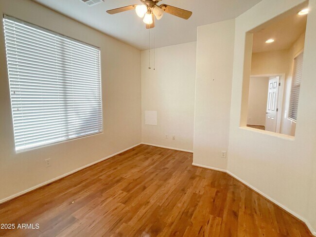 Building Photo - 4015 E Sourwood Dr