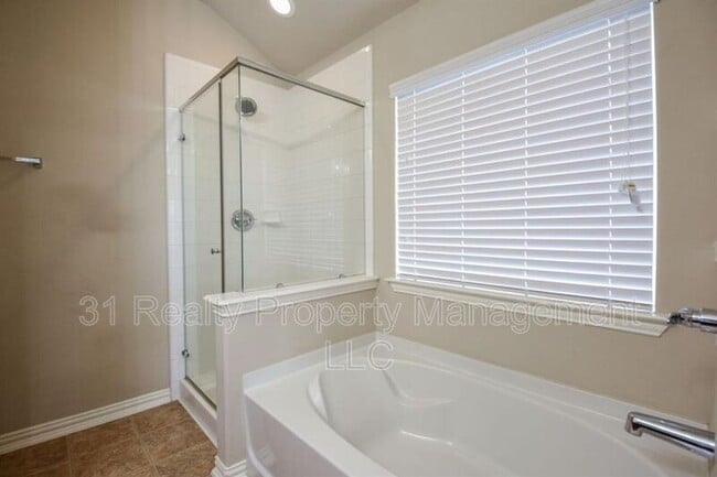 Building Photo - 11206 Barker Park Ct