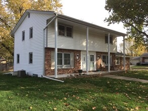 Building Photo - Updated 2BR/1.5BA with garage, lawn care included