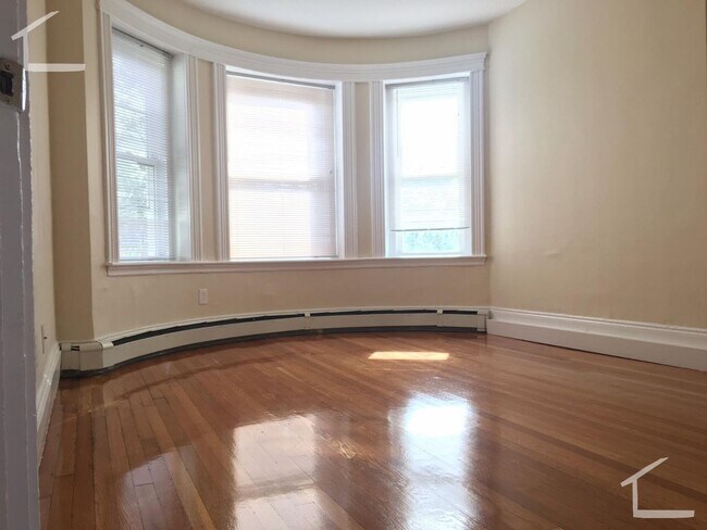 Building Photo - Check out this listing I# bed in Allston JUNE 1ST MOVE IN!!
