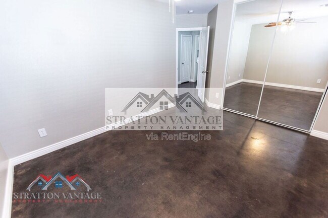 Building Photo - 4821 N 92nd Ln