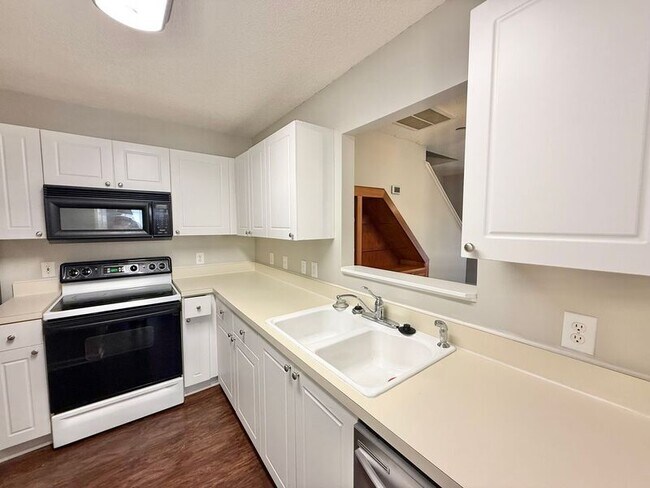 Building Photo - 5706 Osprey Cove Dr