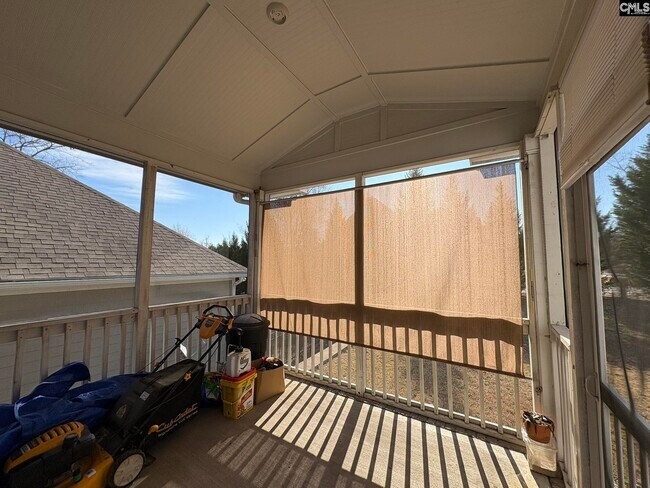 Building Photo - 178 Thacher Lp