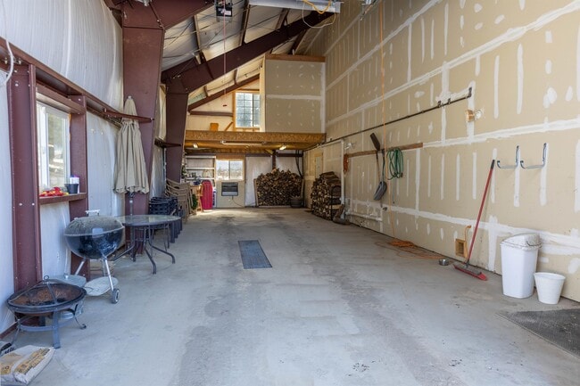 Building Photo - 2729B Co Rd 119