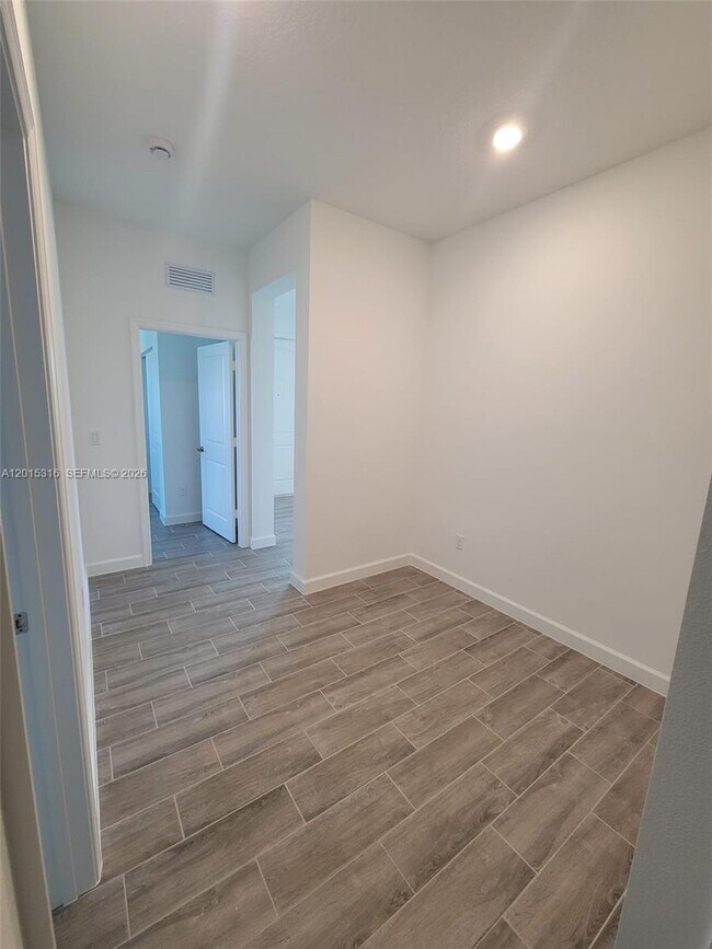 Building Photo - 1689 Whistlegrass Ln