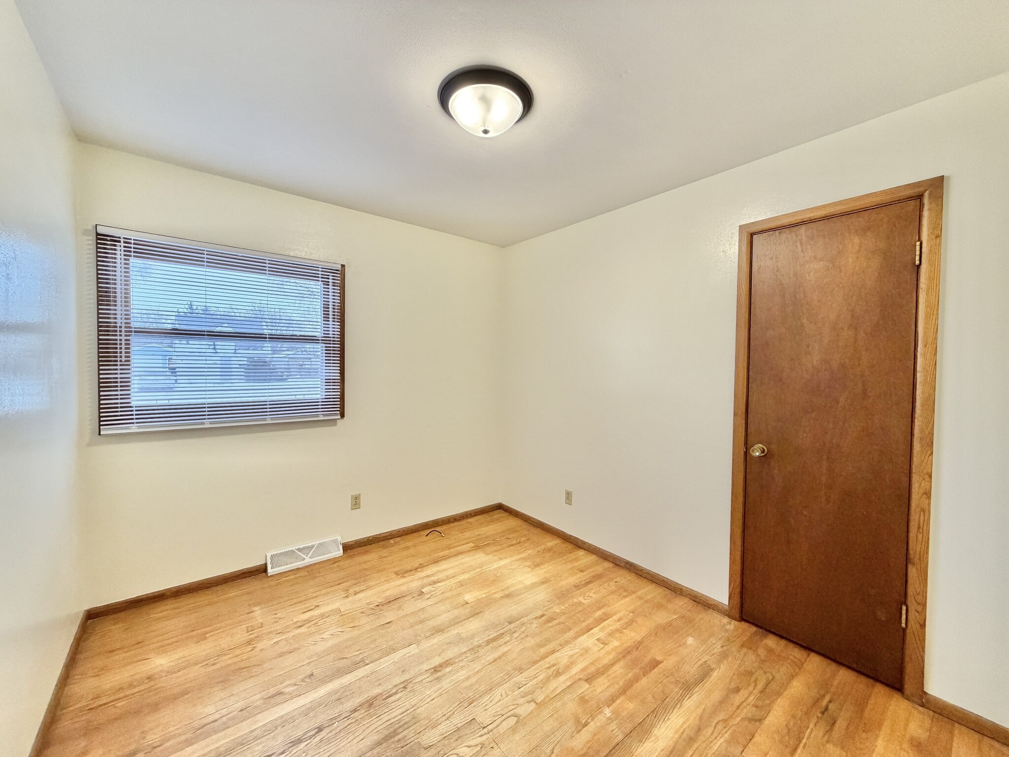 Building Photo - 1834 S Crosby Ave