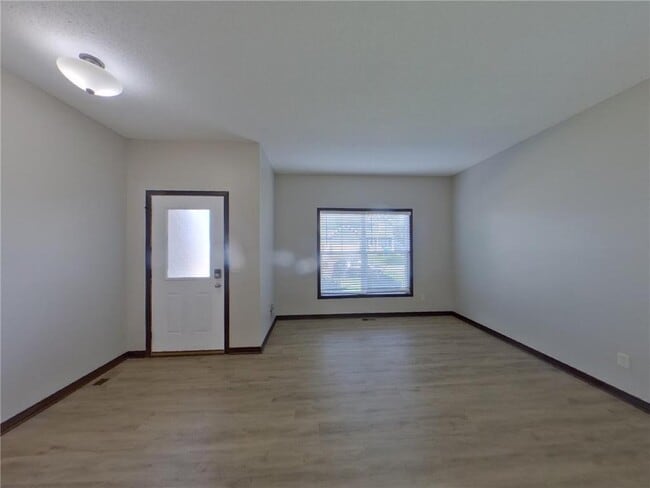 Building Photo - 1074 Landings Ln