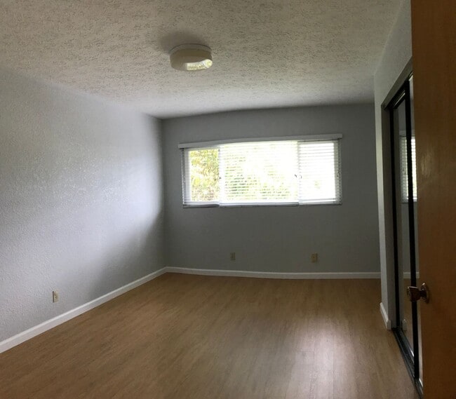 Building Photo - Spacious 5 Bedroom, 2 Bath, 2 Car Carport,...