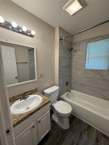 Building Photo - 3360 Caribbean Dr