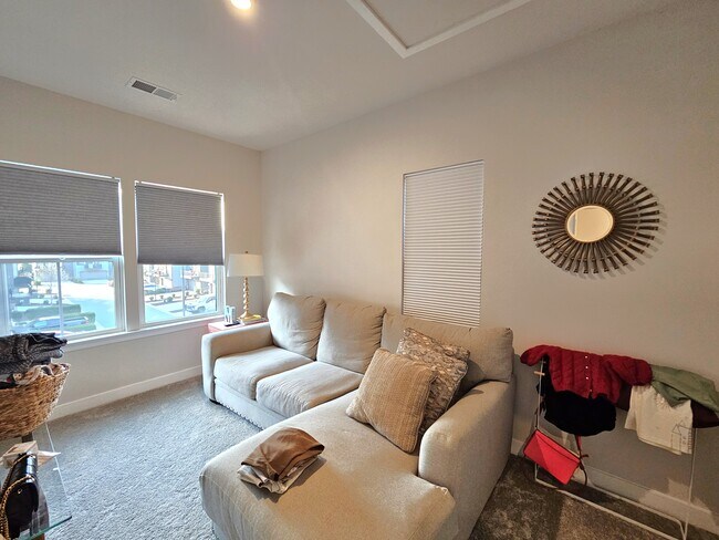 Building Photo - 15 Stinson Rd