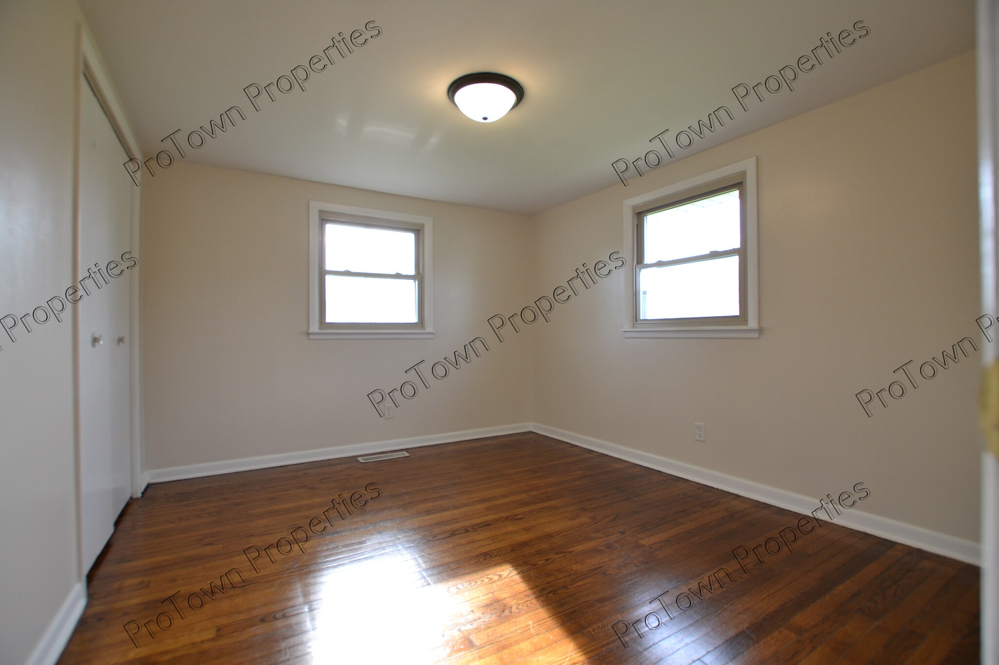 Building Photo - 2417 Essington Rd