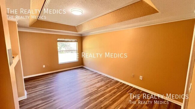 Building Photo - 1481 Woodfern St