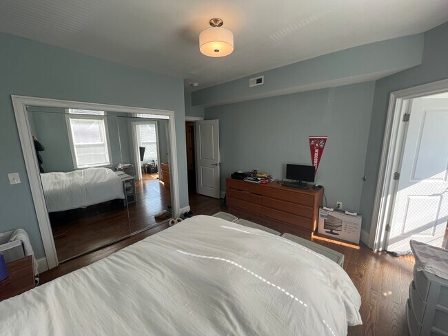 Building Photo - 337 Highland Ave