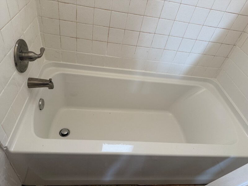 Building Photo - 5927 Holland Rd