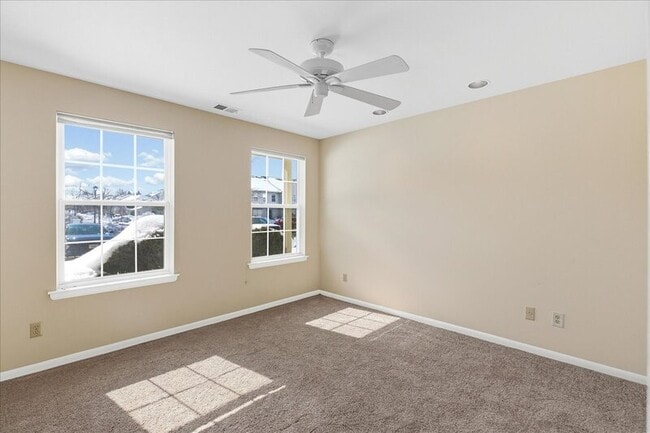 Building Photo - 29 Foxglove Dr