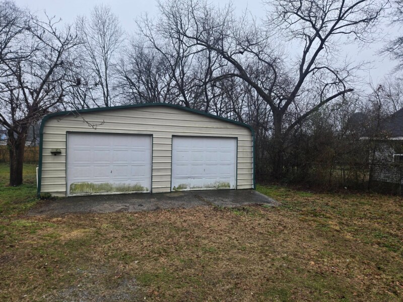 Building Photo - 202 W Peachtree St