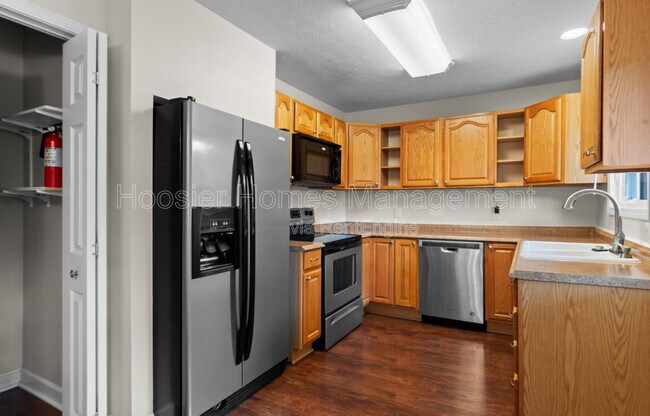 Building Photo - 1160 Birnam Woods Trail