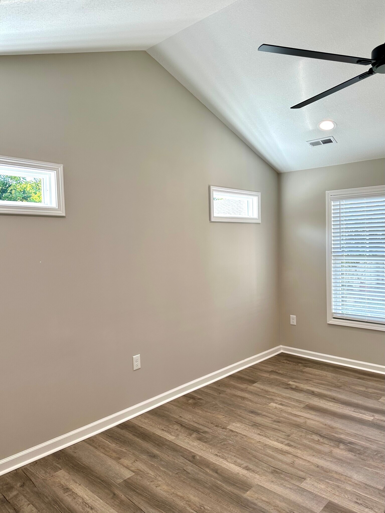 Large ceiling fan for optimal air movement - 2217 Kenwood Blvd SE