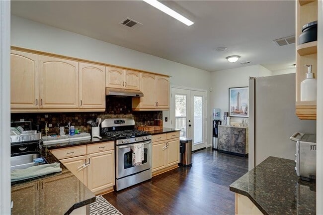Building Photo - 6630 Hillside Terrace Dr